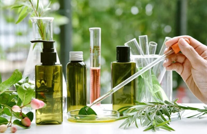 feature-t5-193-my-pham-xanh_fc541d35c12942f397a92d38f3137748